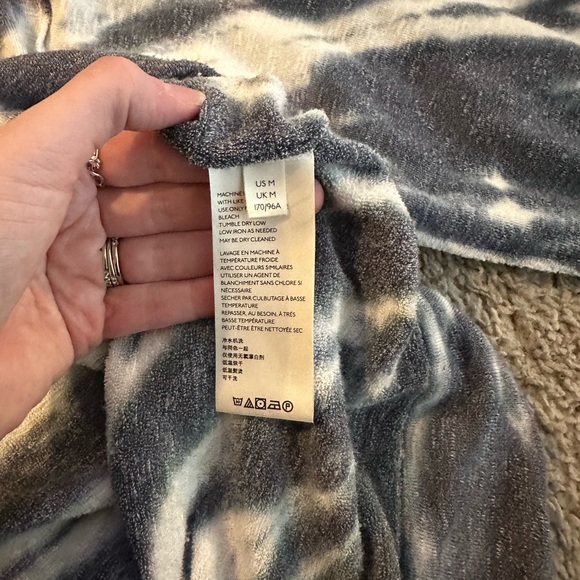 Free People Size M We The Free Best Catch Blue Tie Dye Long Sleeve Soft Tee $108 - Picture 7 of 7